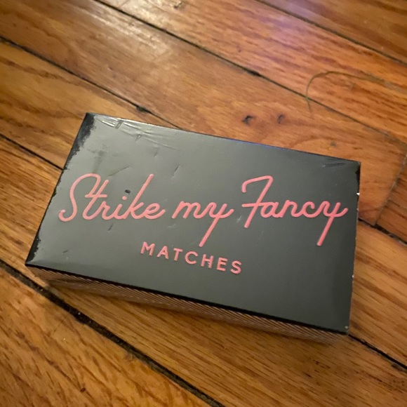 Fancy matches “Strike my fancy”💕3 items for $20💕 - Picture 2 of 4